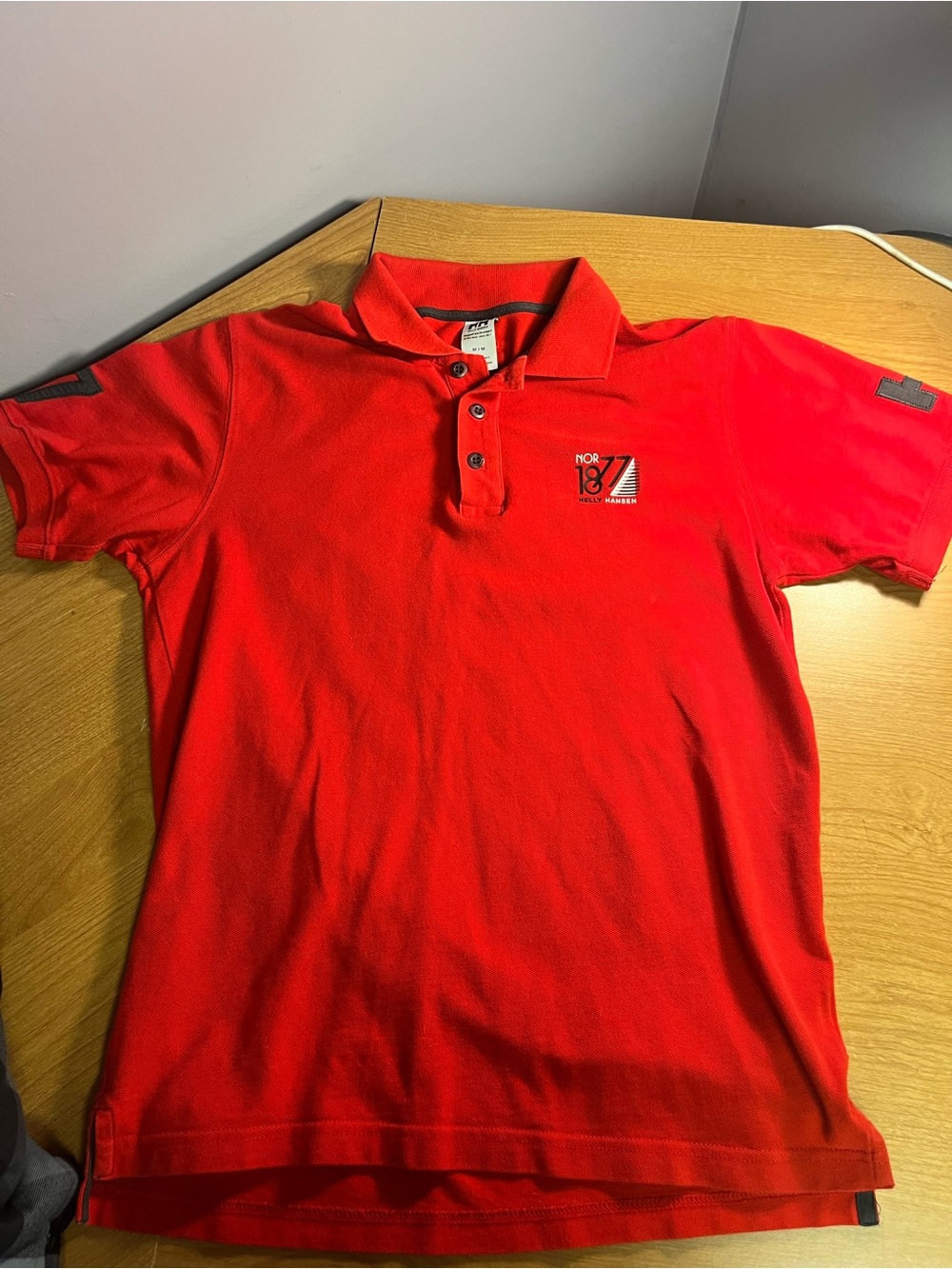 Helly Hansen Short Sleeve Collared Golf Polo Shirt Solid Red Logo Medium